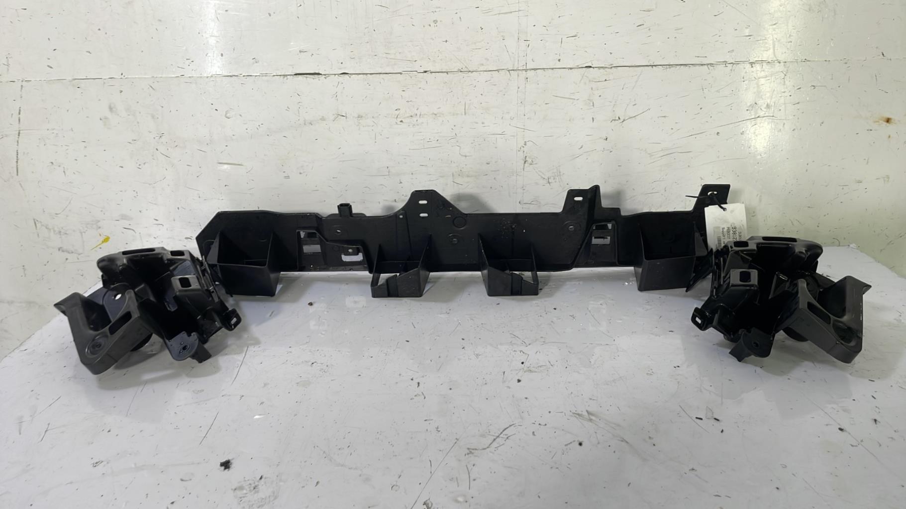 Supporto paraurti posteriore PEUGEOT 208 2 Gasolina - 1