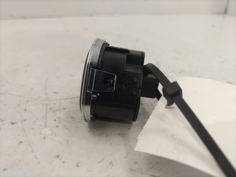 Bouton de warning OPEL CORSA E Essence - 1