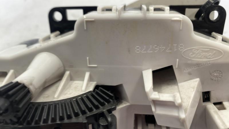 Commande chauffage FORD FIESTA 6 PHASE 1 Essence - 1