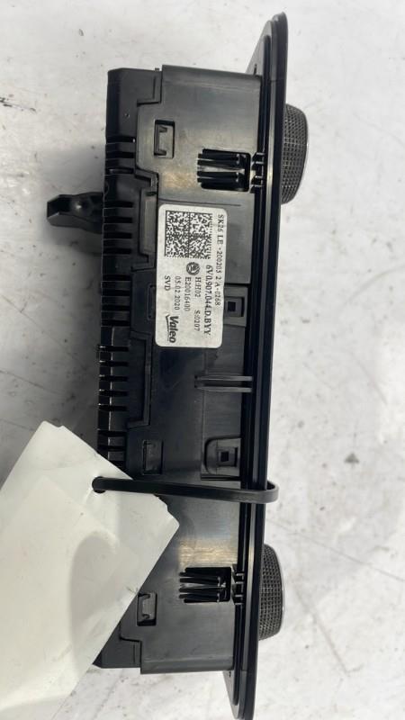 Commande chauffage SKODA FABIA 3 PHASE 2 Essence - 1