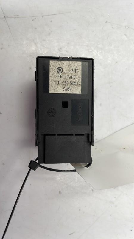 Commande retroviseurs SKODA OCTAVIA 1 PHASE 1 Diesel - 1