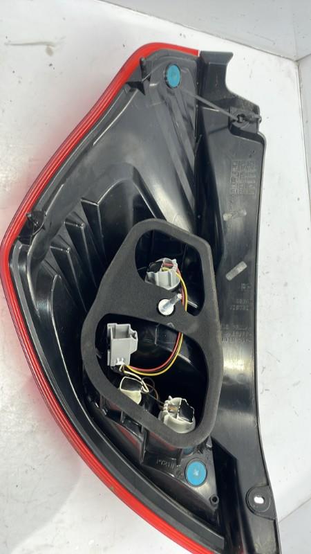 Fanale posteriore principale destro (luci) FORD FIESTA 6 PHASE 2 Gasolina - 1
