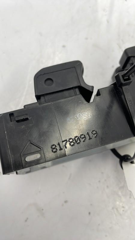 Interruptor de elevalunas NISSAN MICRA 4 PHASE 2 Gasolina - 1