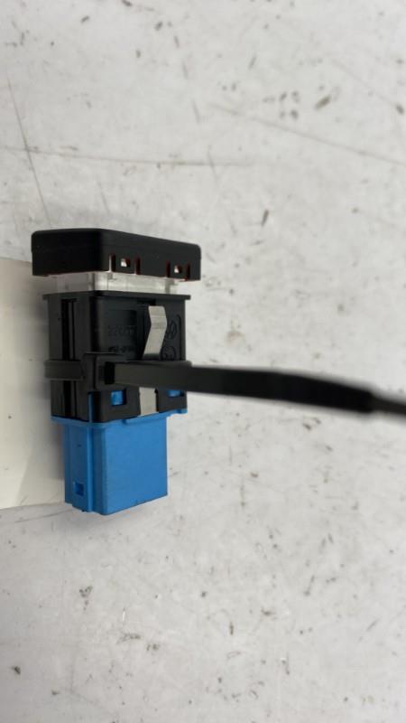 Bouton de warning VOLKSWAGEN TRANSPORTER 6 PHASE 1 Diesel - 1