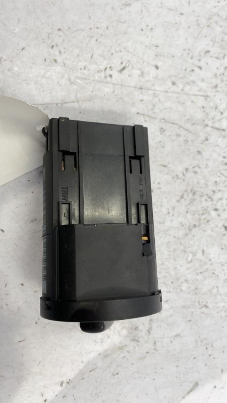 Commande de phare VOLKSWAGEN POLO 3 PHASE 2 Diesel - 1