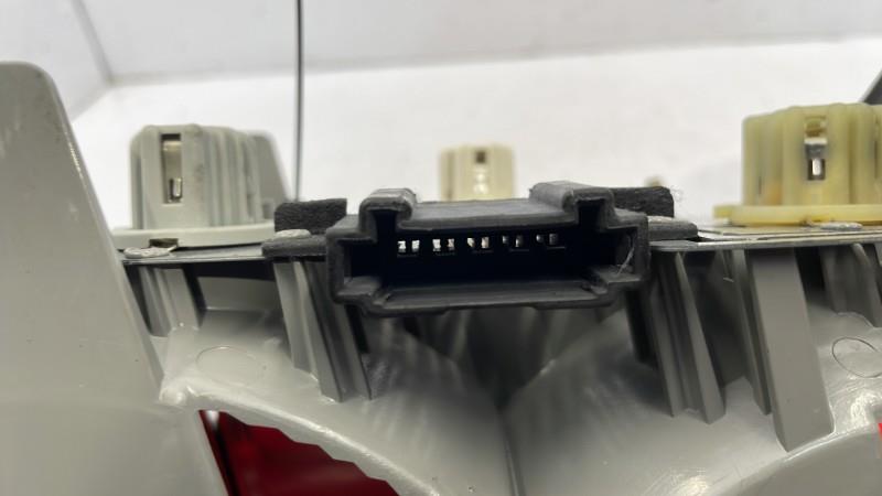 Fanale posteriore principale sinistro (luci) MERCEDES CLASSE E 210 PHASE 2 Diésel - 1