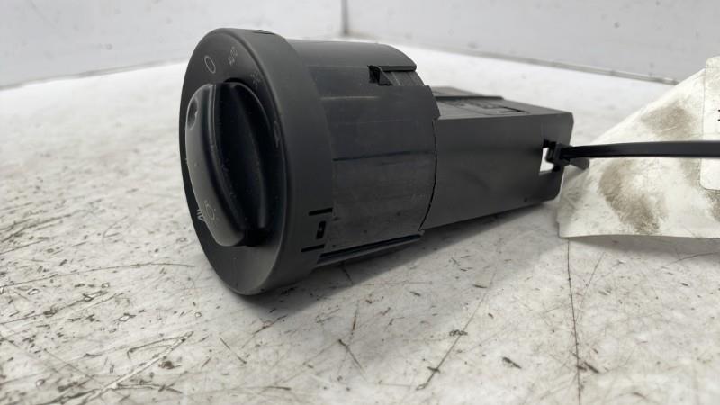 Commande de phare AUDI A4 2 PHASE 1 Diesel - 1