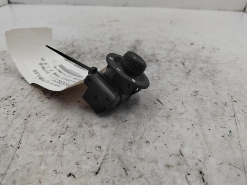 Commande retroviseurs DACIA DOKKER PHASE 2 Diesel - 1