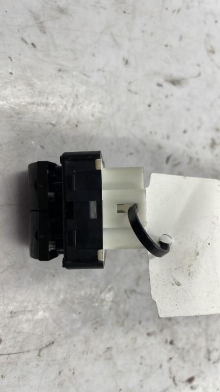 Interruttore alzacristalli CITROEN C4 CACTUS Diésel - 1