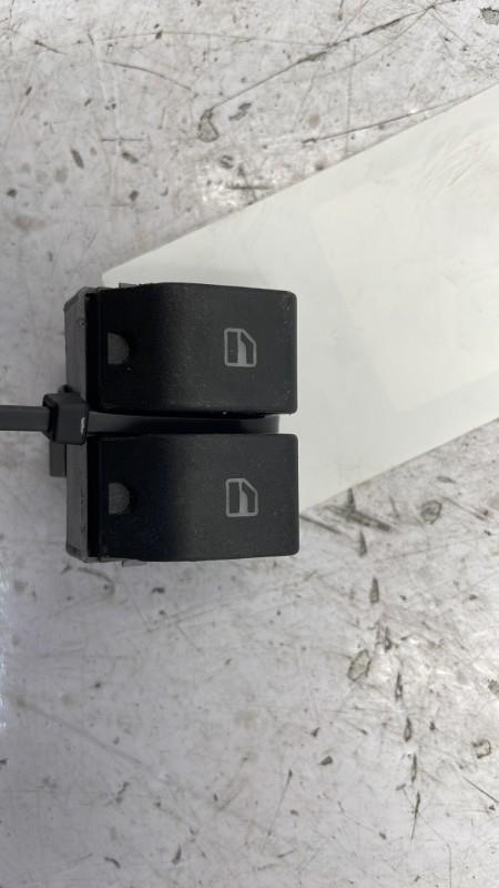 Interruttore alzacristalli VOLKSWAGEN POLO 4 PHASE 2 Diésel - 1