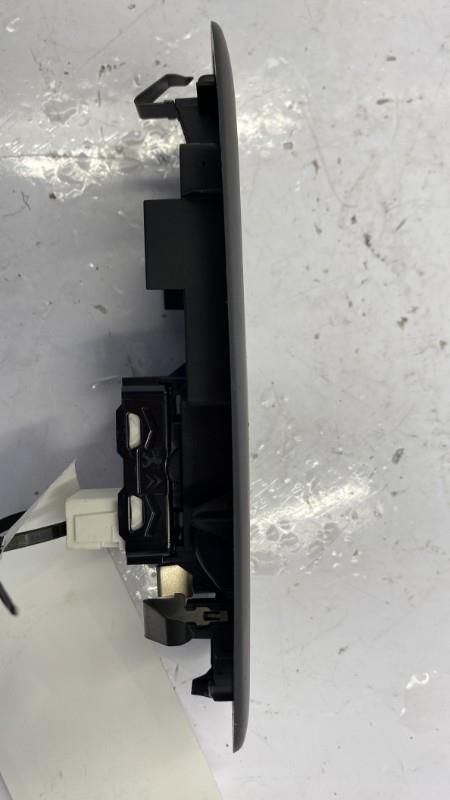 Interruttore lavacristalli posteriore destro PEUGEOT 208 1 PHASE 2 Gasolina - 1