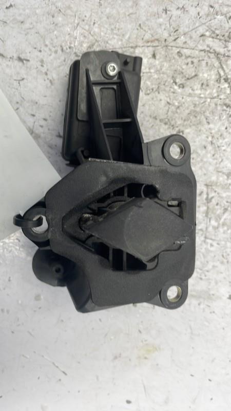 Bouton de coffre RENAULT CLIO 2 CAMPUS PHASE 2 Essence/GPL - 1