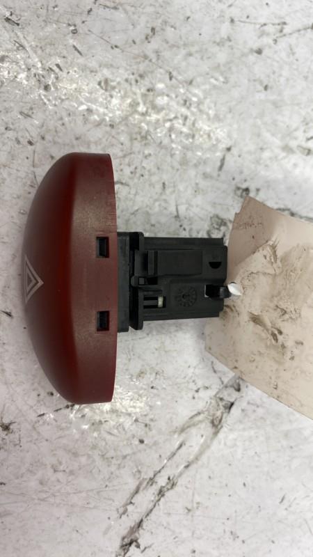 Bouton de warning PEUGEOT 206 PHASE 2  - 1