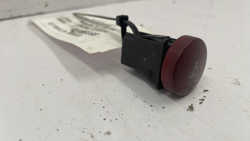 Bouton de warning PEUGEOT PARTNER 1 PHASE 2 Diesel - 1