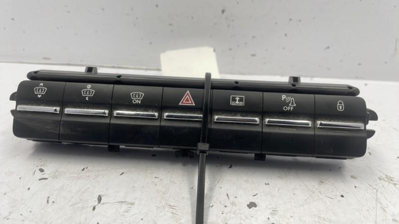 Interruttore luci emergenza PEUGEOT 5008 1 PHASE 2 Diésel - 1