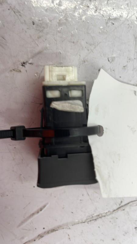 Bouton de warning PEUGEOT RIFTER Diesel - 1