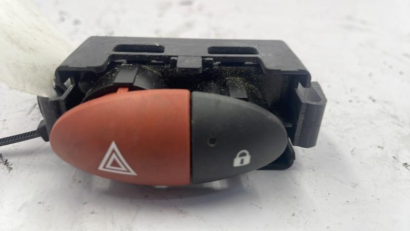 Bouton de warning RENAULT TWINGO 2 PHASE 1 Essence - 1