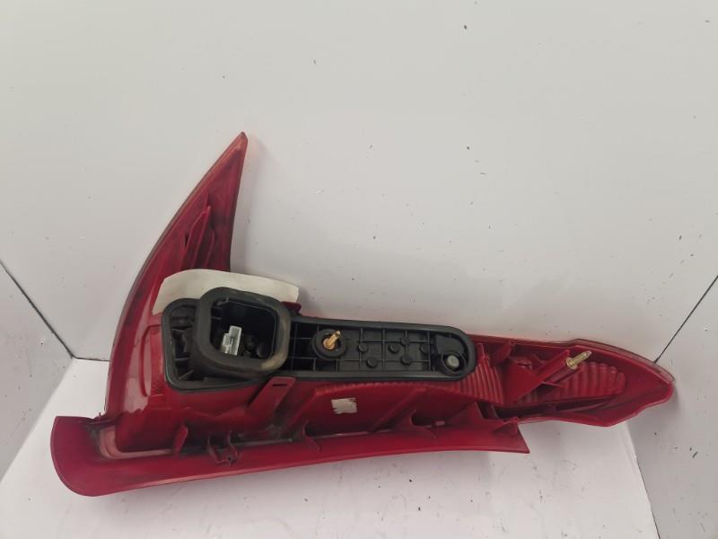 Fanale posteriore principale destro (luci) PEUGEOT 206 PHASE 1 BREAK Diésel - 1