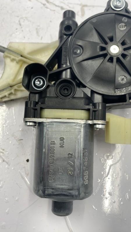 Alzacristalli elettrico anteriore destro AUDI A3 3 PHASE 1 Diésel - 1