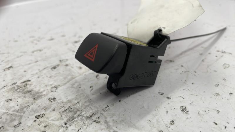 Bouton de warning FIAT BRAVO 2 Diesel - 1