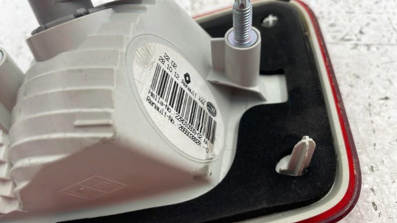Feu arriere secondaire droit (feux) RENAULT TWINGO 2 PHASE 2 Essence - 1