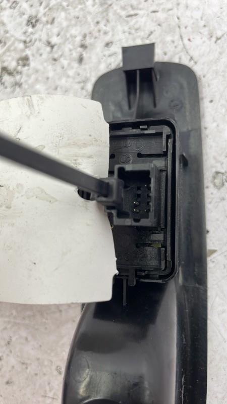 Interruttore lavacristalli posteriore destro RENAULT MEGANE 3 PHASE 1 Diésel - 1