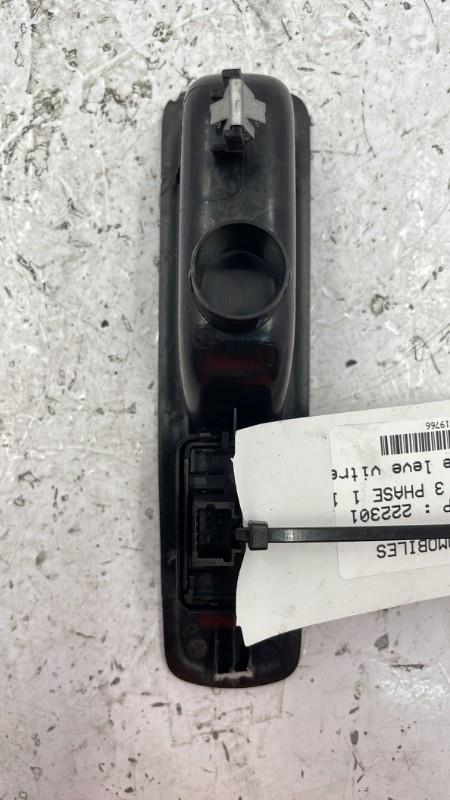 Interruttore lavacristalli anteriore destro RENAULT MEGANE 3 PHASE 1 Diésel - 1