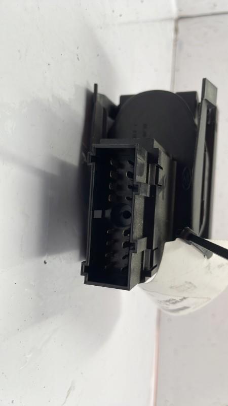 Commande de phare FORD FOCUS 2 PHASE 2 BREAK Diesel - 1