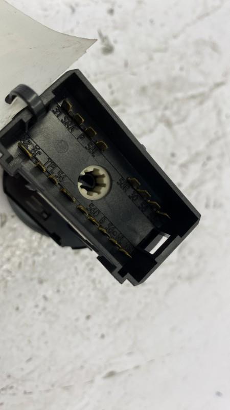 Commande de phare VOLKSWAGEN POLO 4 PHASE 2 Diesel - 1