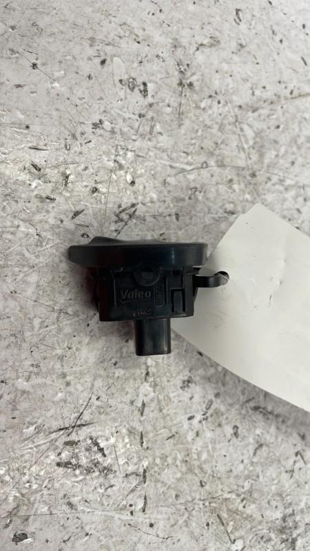 Interrupteur de leve vitre FORD KA 2 PHASE 2 Essence - 1