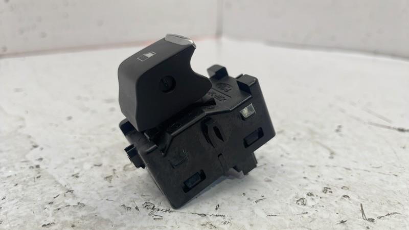 Interruttore lavacristalli posteriore destro FORD FOCUS 4 PHASE 1 Gasolina - 1