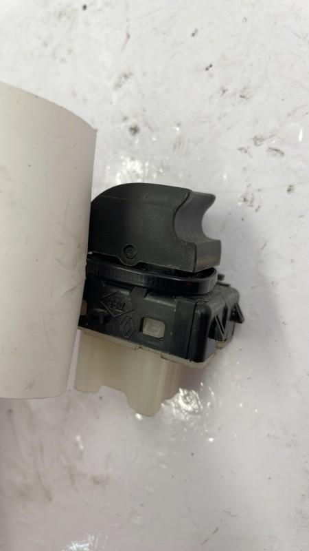 Interruttore lavacristalli posteriore destro DACIA SANDERO 3 Gasolina/GLP/Híbrido - 1