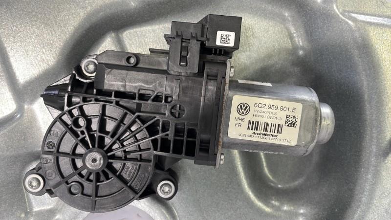 Alzacristalli elettrico anteriore destro VOLKSWAGEN POLO 4 PHASE 2 Diésel - 1