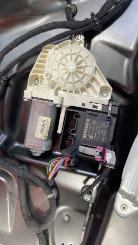 Alzacristalli elettrico anteriore destro VOLKSWAGEN PASSAT 5 BREAK Diésel - 1
