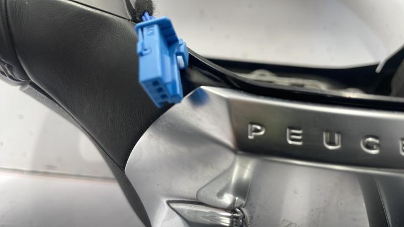 Volante PEUGEOT 2008 1 PHASE 1 Diésel - 1