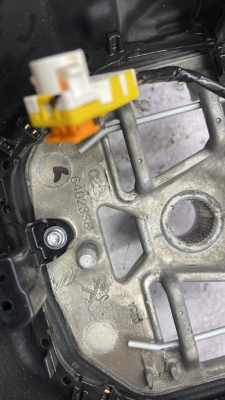 Volante PEUGEOT 208 2 Gasolina - 1