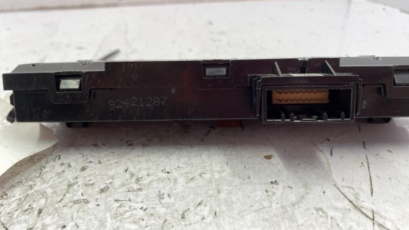 Bouton de warning RENAULT CLIO 5 PHASE 1 Diesel - 1