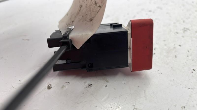 Interruttore luci emergenza VOLKSWAGEN TIGUAN 1 PHASE 1 Diésel - 1