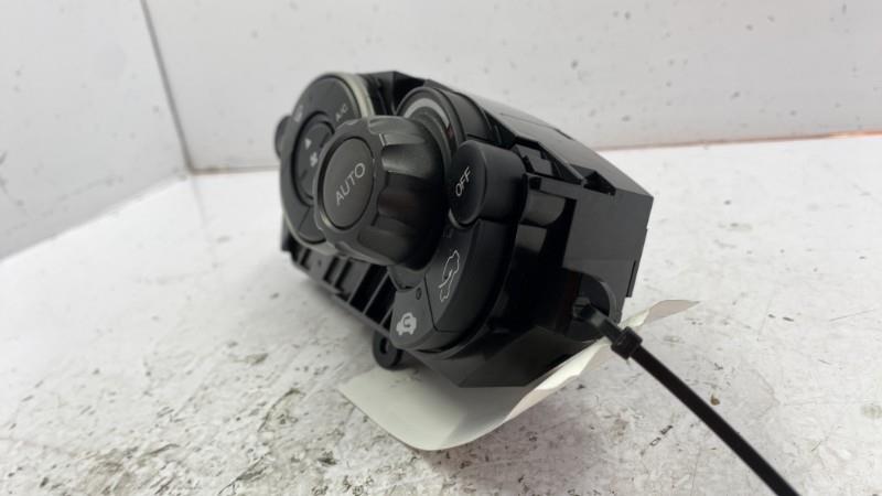 Commande chauffage HONDA CIVIC 8 PHASE 1 Essence - 1