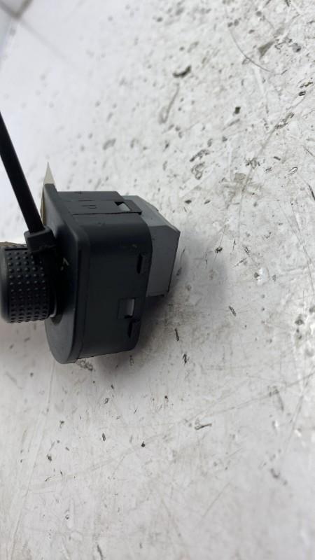 Commande retroviseurs VOLKSWAGEN GOLF 4 Essence - 1