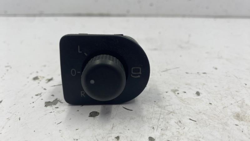 Commande retroviseurs VOLKSWAGEN GOLF 4 Essence - 1