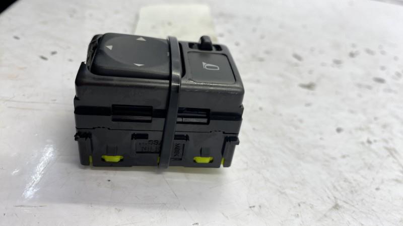 Commande retroviseurs NISSAN NOTE 1 PHASE 1 Essence - 1