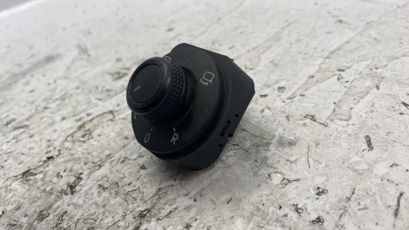 Commande retroviseurs VOLKSWAGEN POLO 5 PHASE 2 Diesel - 1