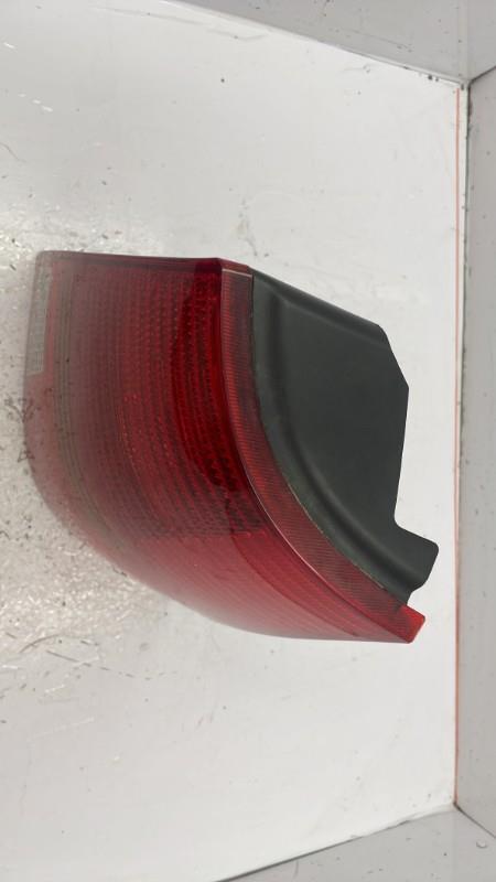 Fanale posteriore principale destro (luci) VOLKSWAGEN GOLF 4 BREAK Gasolina - 1