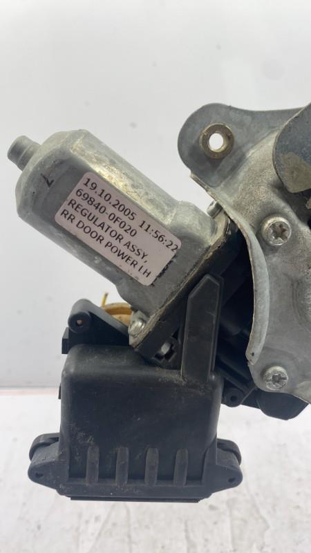 Alzacristalli elettrico posteriore sinistro TOYOTA COROLLA VERSO 2 PHASE 1 Diésel - 1