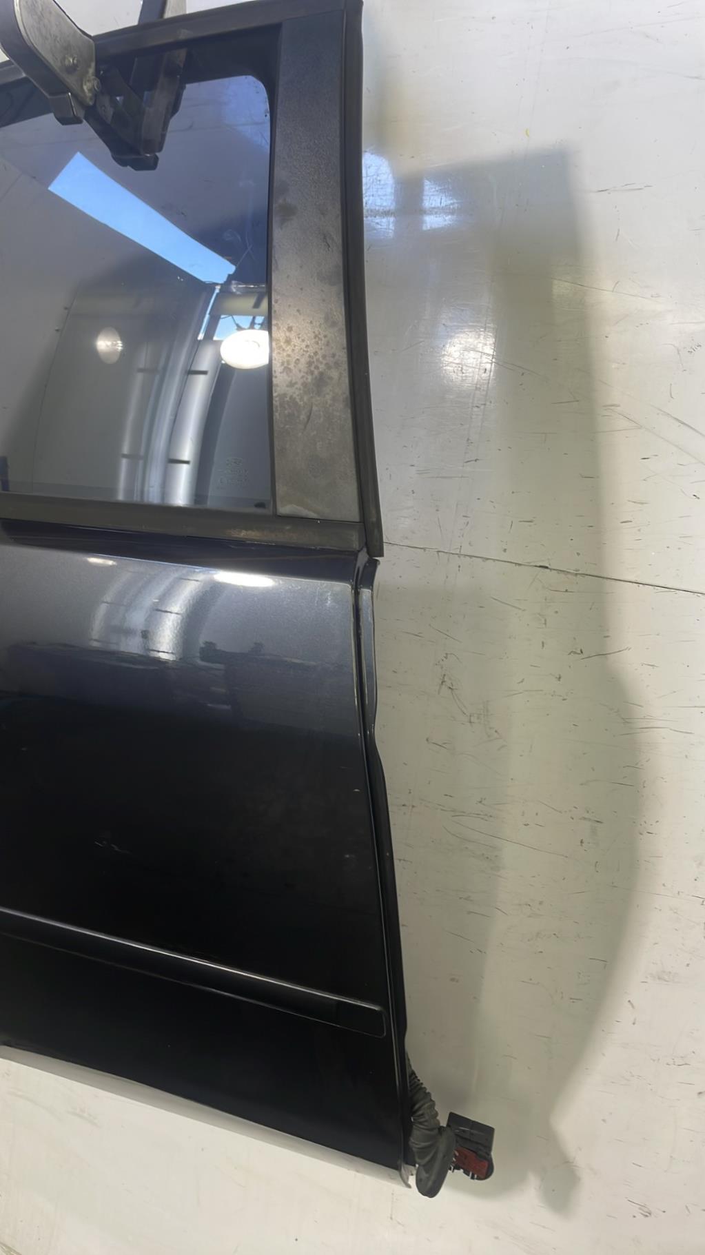 Puerta trasera derecha FORD FOCUS 2 PHASE 1 Diésel - 1