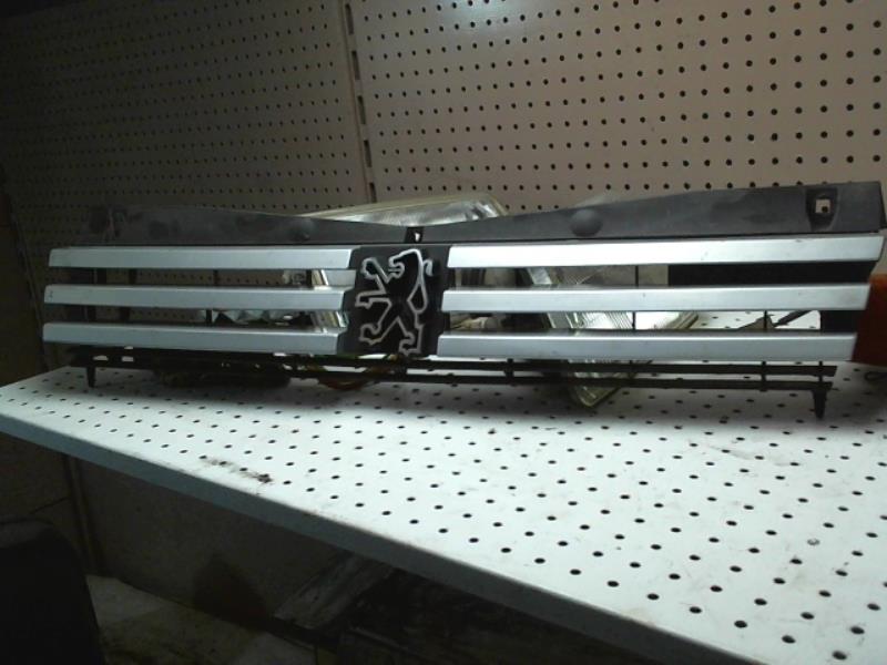 Calandre PEUGEOT 205 PHASE 1 Diesel - 1