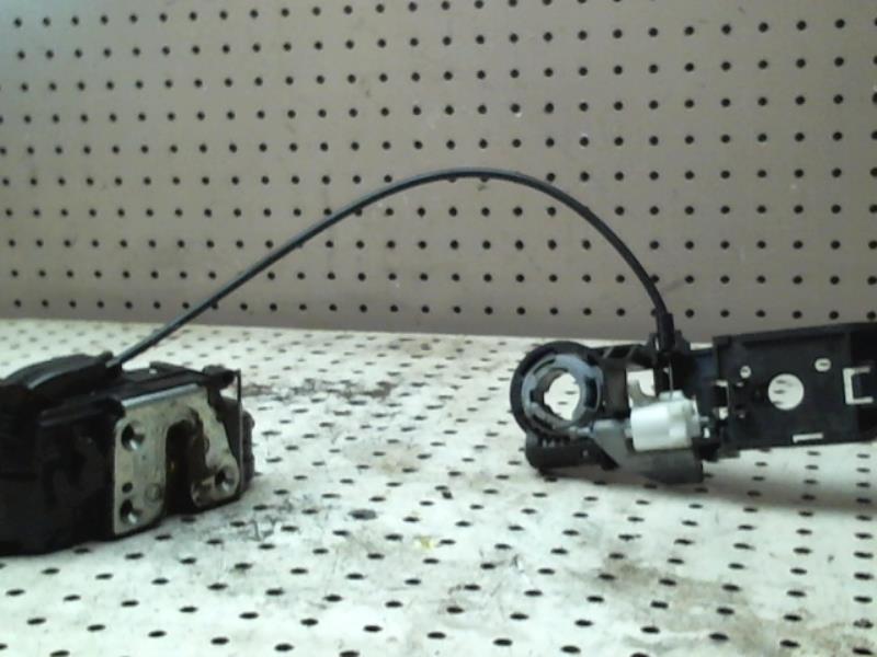 Serrure arriere gauche RENAULT CLIO 3 PHASE 1 Essence - 1