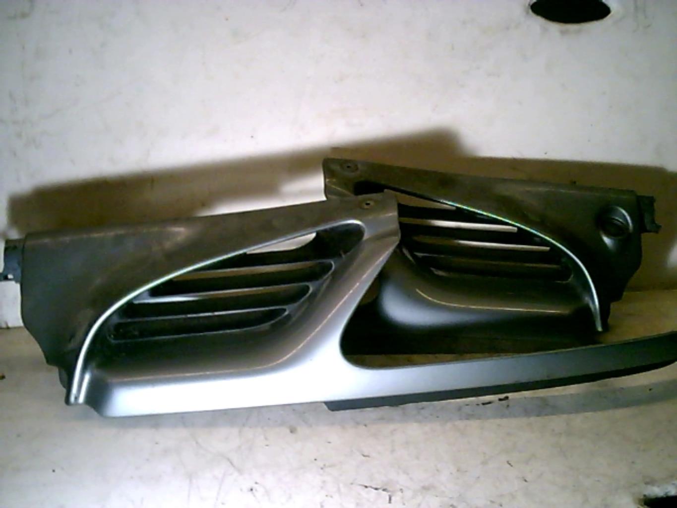 Calandre RENAULT SCENIC 1 PHASE 1 Essence - 1