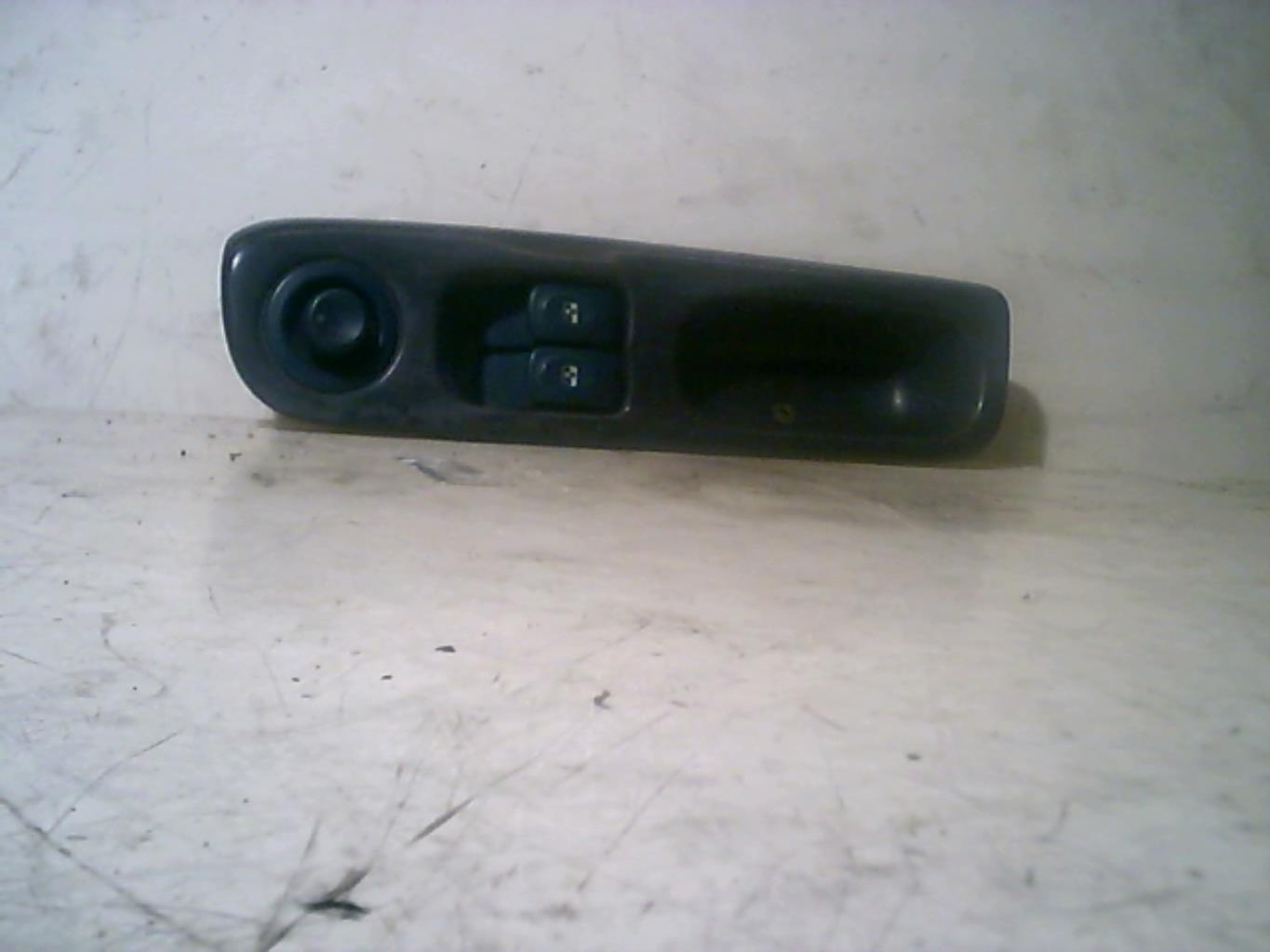Interrupteur de leve vitre RENAULT TWINGO 1 PHASE 1 Essence - 1